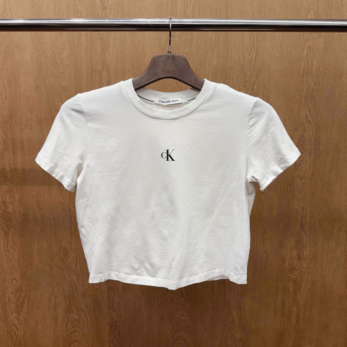 캘빈클라인 진스 반팔티셔츠 CK 미니 로고 크롭 디테일 화이트 상품이미지2