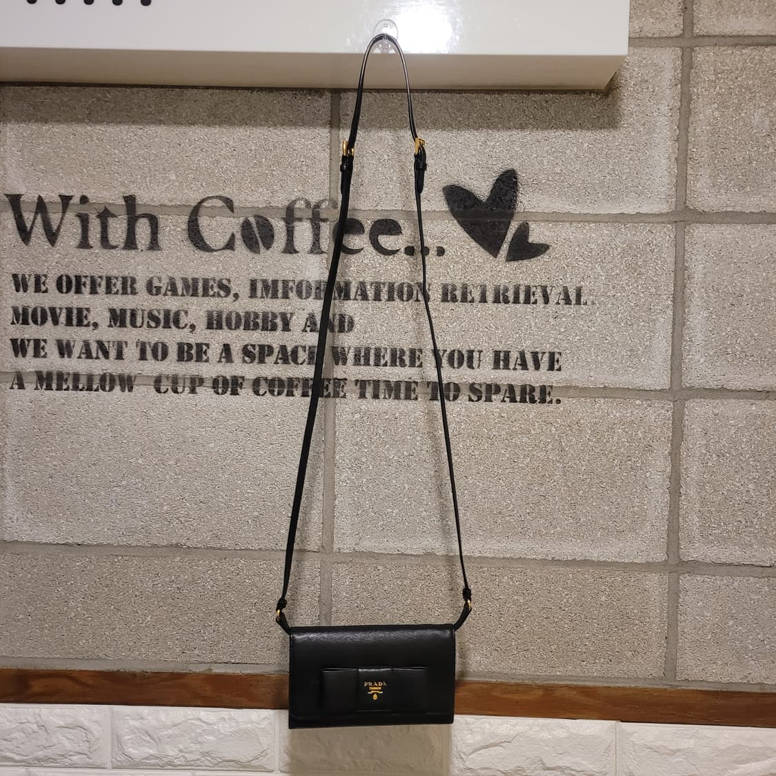 프라다 사피아노 피오코 리본백 상품이미지1