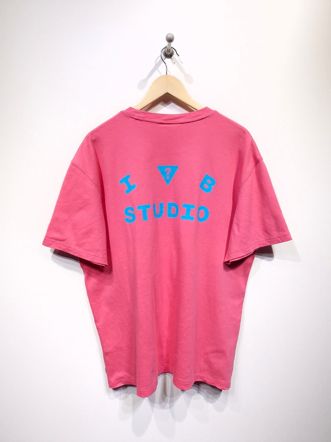 아이앱스튜디오x게스 반팔티셔츠(XL) 상품이미지2