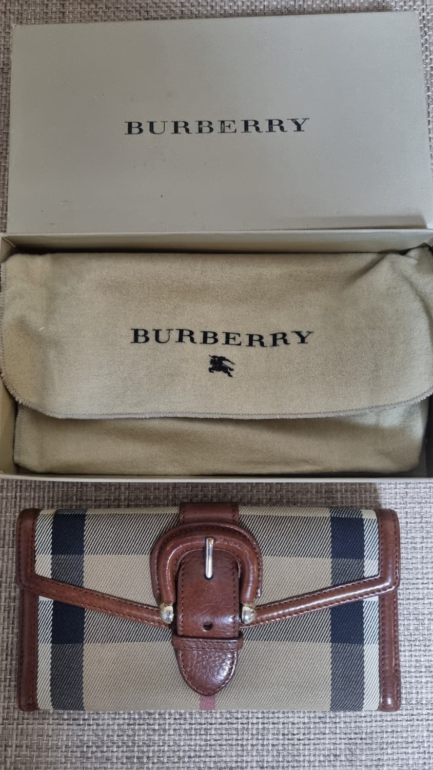 버버리 체크 장지갑 상품이미지1