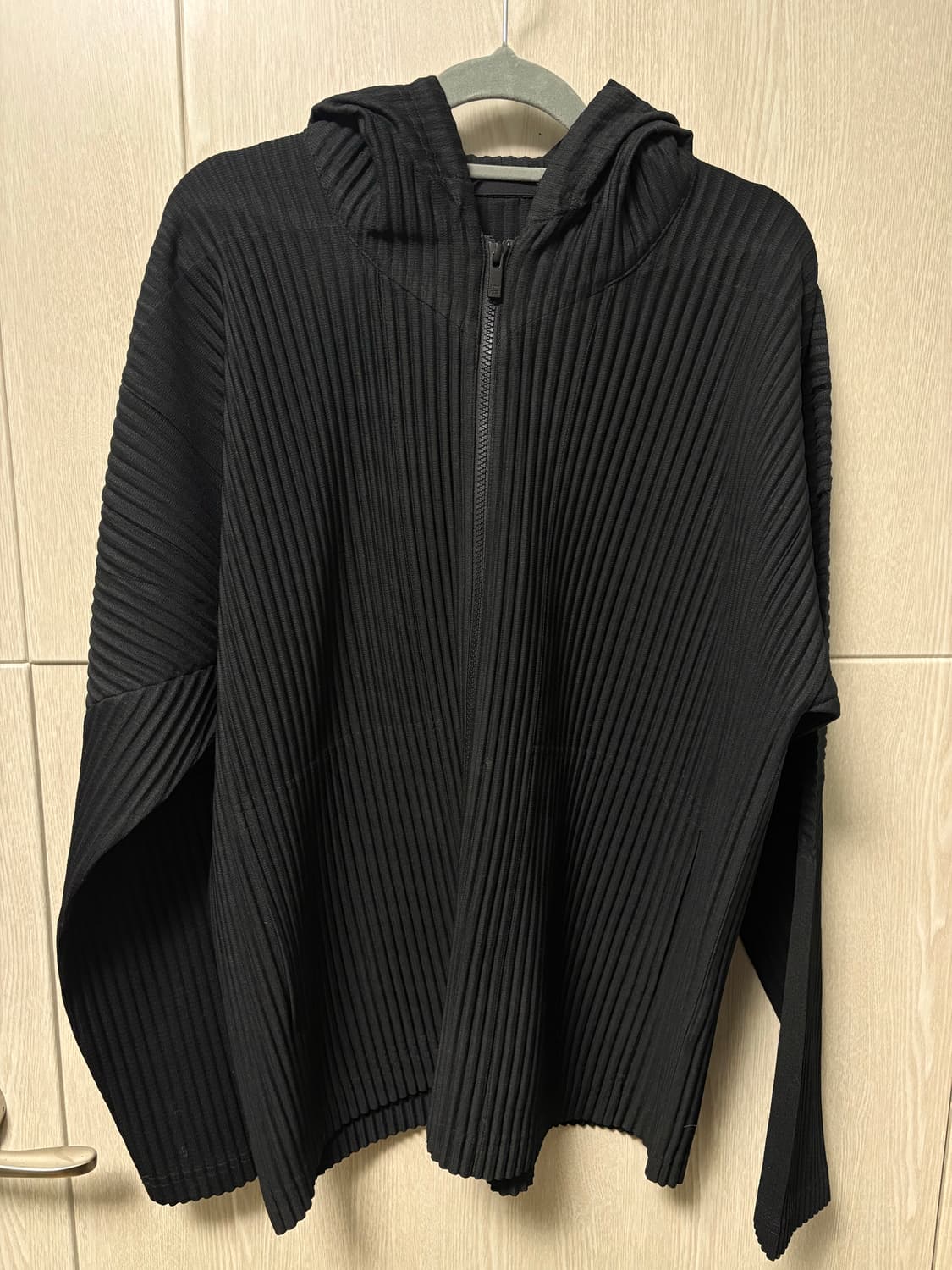 이세이미야케 옴므플리세 후드집업 블랙 3사이즈 상품이미지1