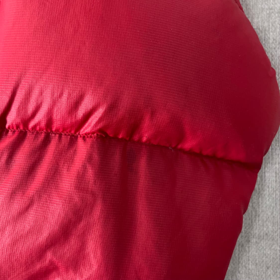 100 노스페이스 1996 눕시 체리 레드 700 패딩 상품이미지9