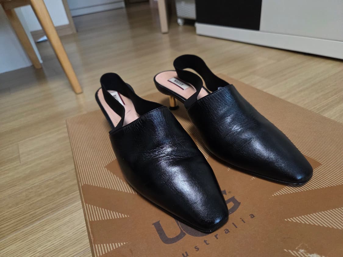 발리(Bally) 송아지 가죽 슬링백 펌프스 힐 샌들 상품이미지9