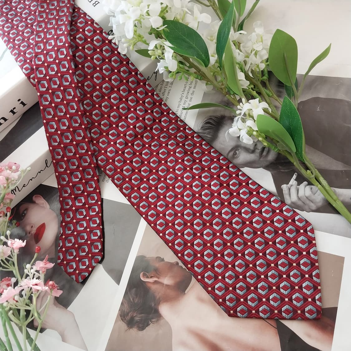 제냐 실크 레드 기하 자카드 넥타이 9.5cm A+등급 K1650
 상품이미지4
