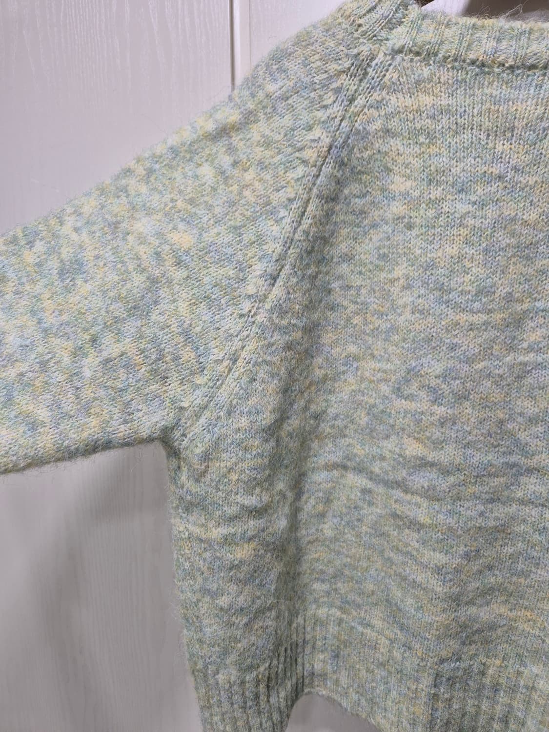 민트보카시 라운드넥 니트 상품이미지7