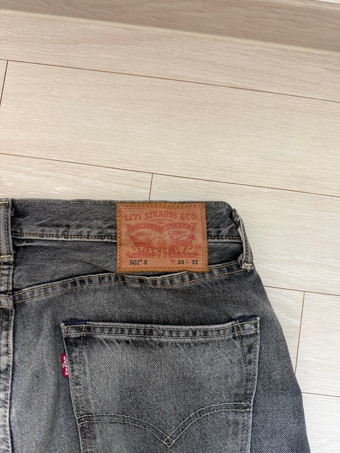리바이스 501 34 32 흑청 상품이미지3