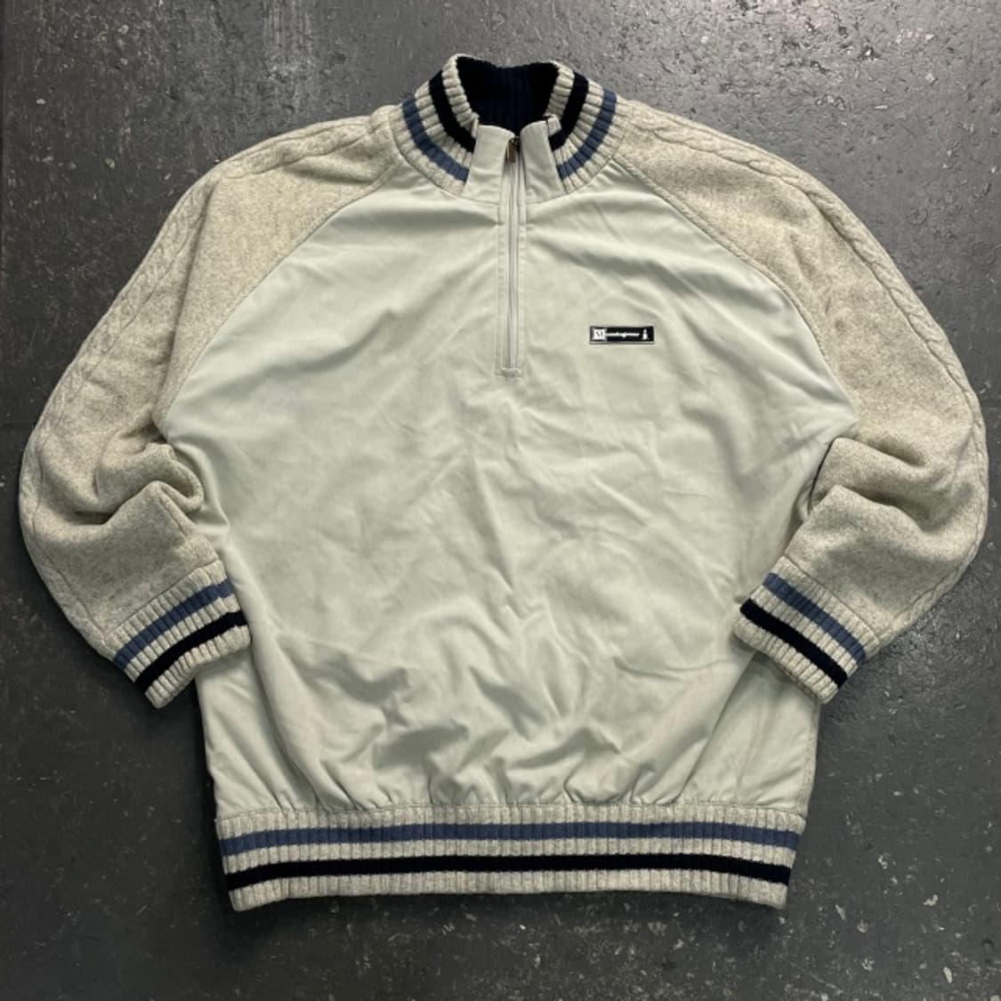 105 먼싱웨어 방풍 니트  상품이미지1