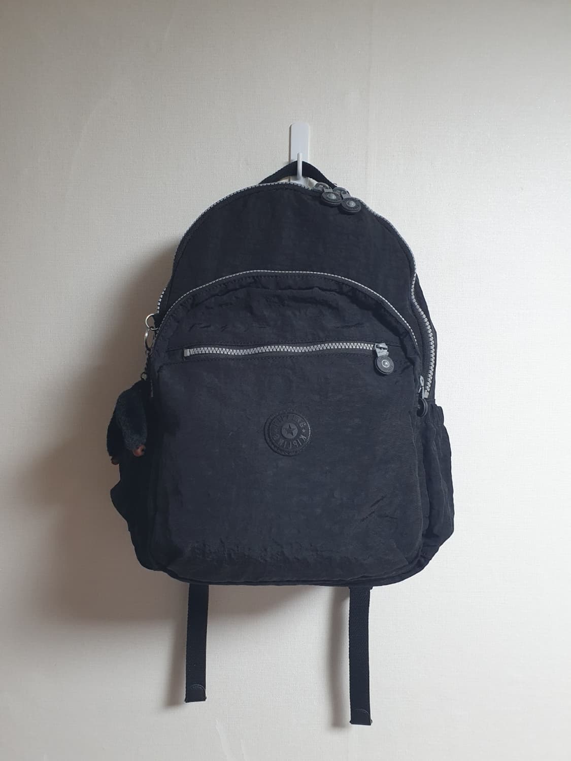 키플링 시티 블랙 백팩 데일리 몽키키링 상품이미지1