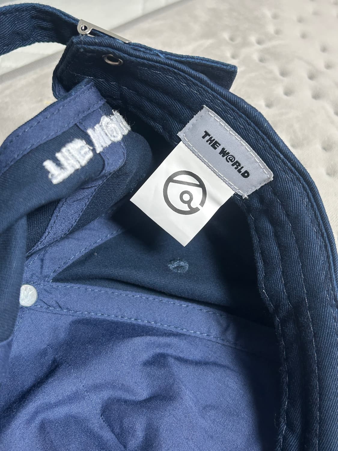 더 왈드 the warld Ass logo 볼캡 상품이미지3