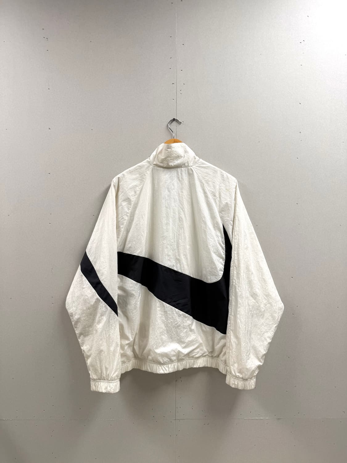 남성 110 XXL / 나이키 빅스우시 바람막이 크림 블랙 상품이미지6