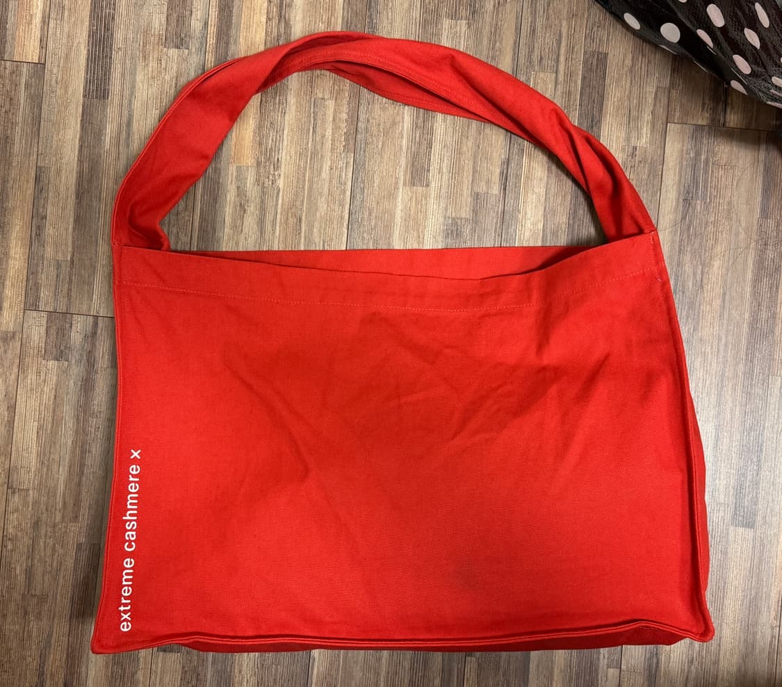 extreme cashmere 팝업 토트백 상품이미지1