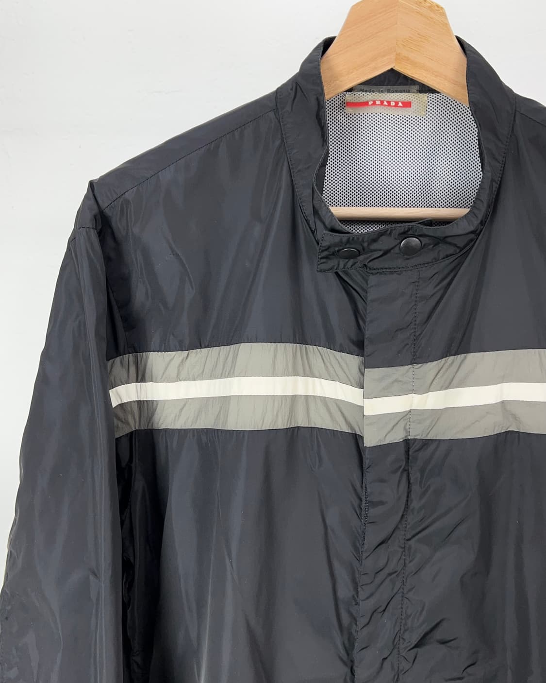 프라다 07aw 나일론 라이트 블랙 윈드 브레이커 자켓 상품이미지2