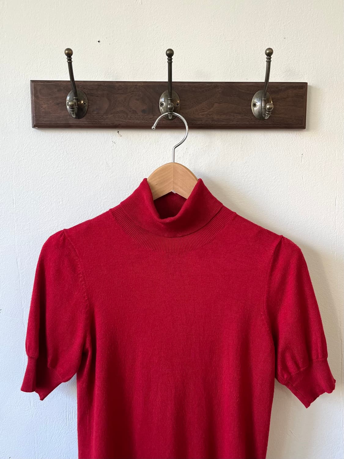 vert dense 레드 터틀넥 상품이미지2