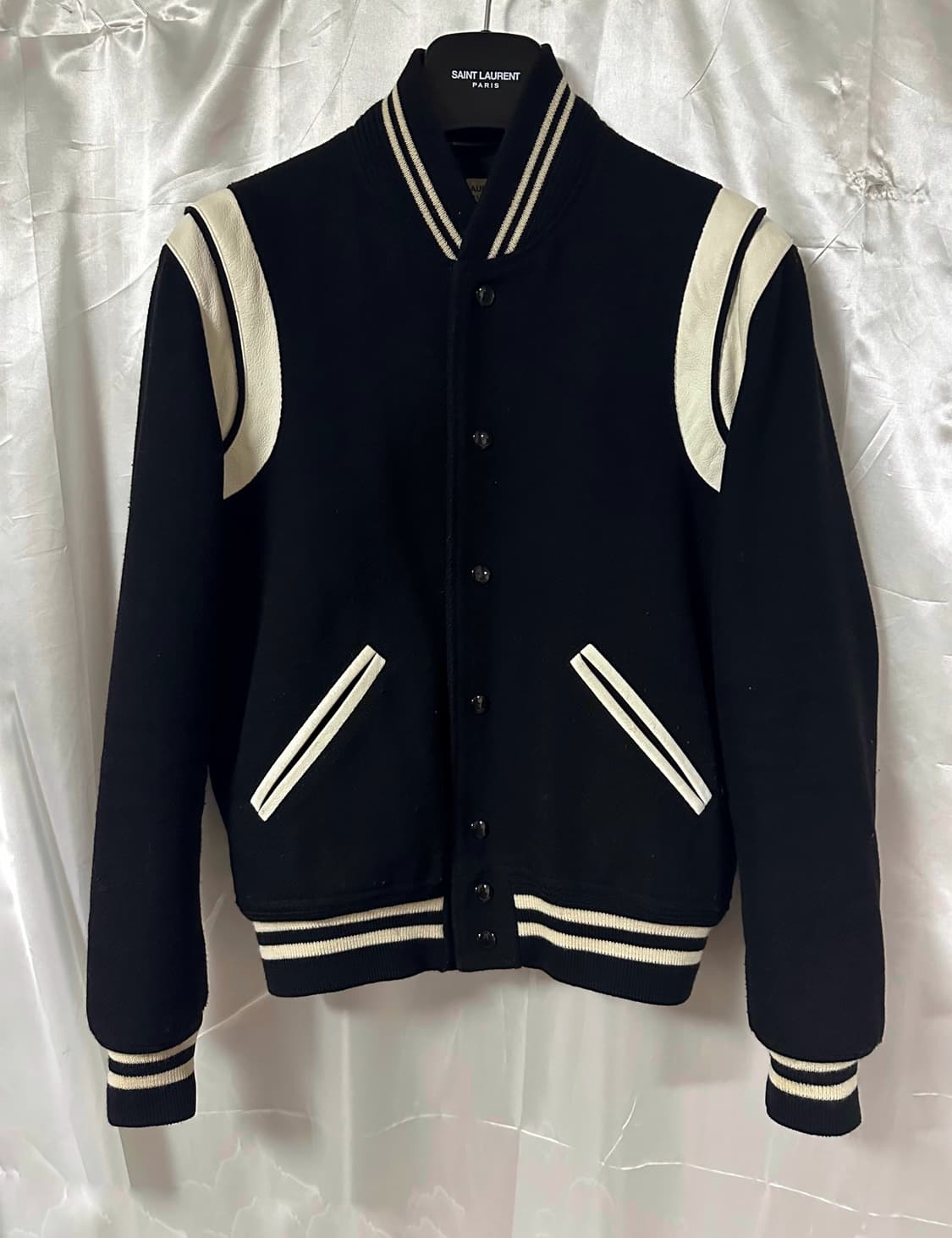 생로랑 테디 자켓 검흰 46 상품이미지1