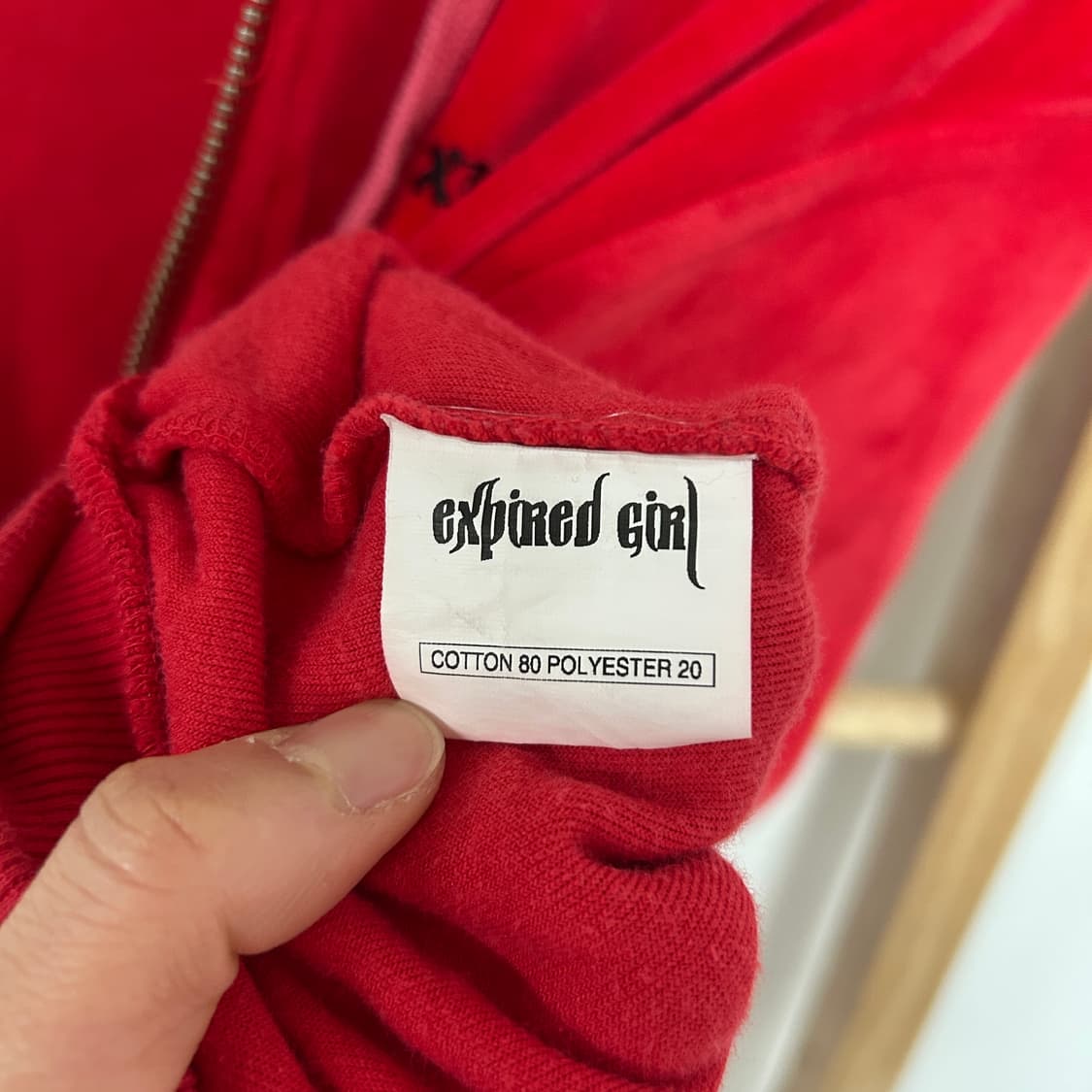 익스파이어드걸 벨벳 플레임 크롭 후드집업 레드 상품이미지7