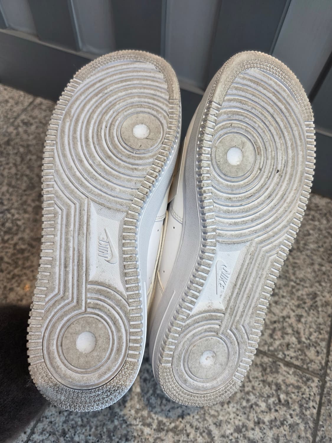 나이키 에어 포스 1 로우 슈라우드 275 상품이미지8