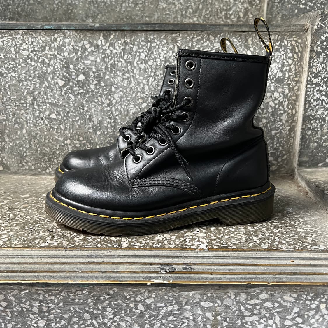 닥터마틴 1460 8홀 부츠 상품이미지2