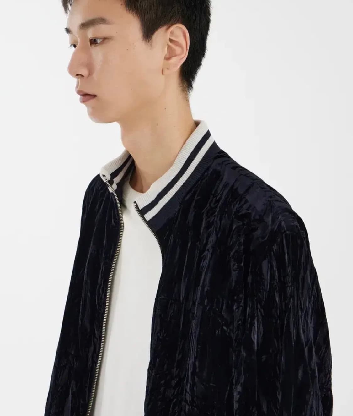 유스 크리즈 벨벳 트랙 자켓 M 사이즈 팝니다 상품이미지3