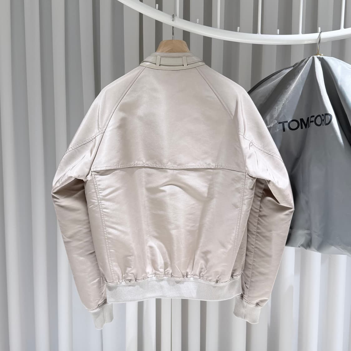 (A/50) / 톰포드 실크 봄버 레더 자켓 상품이미지4