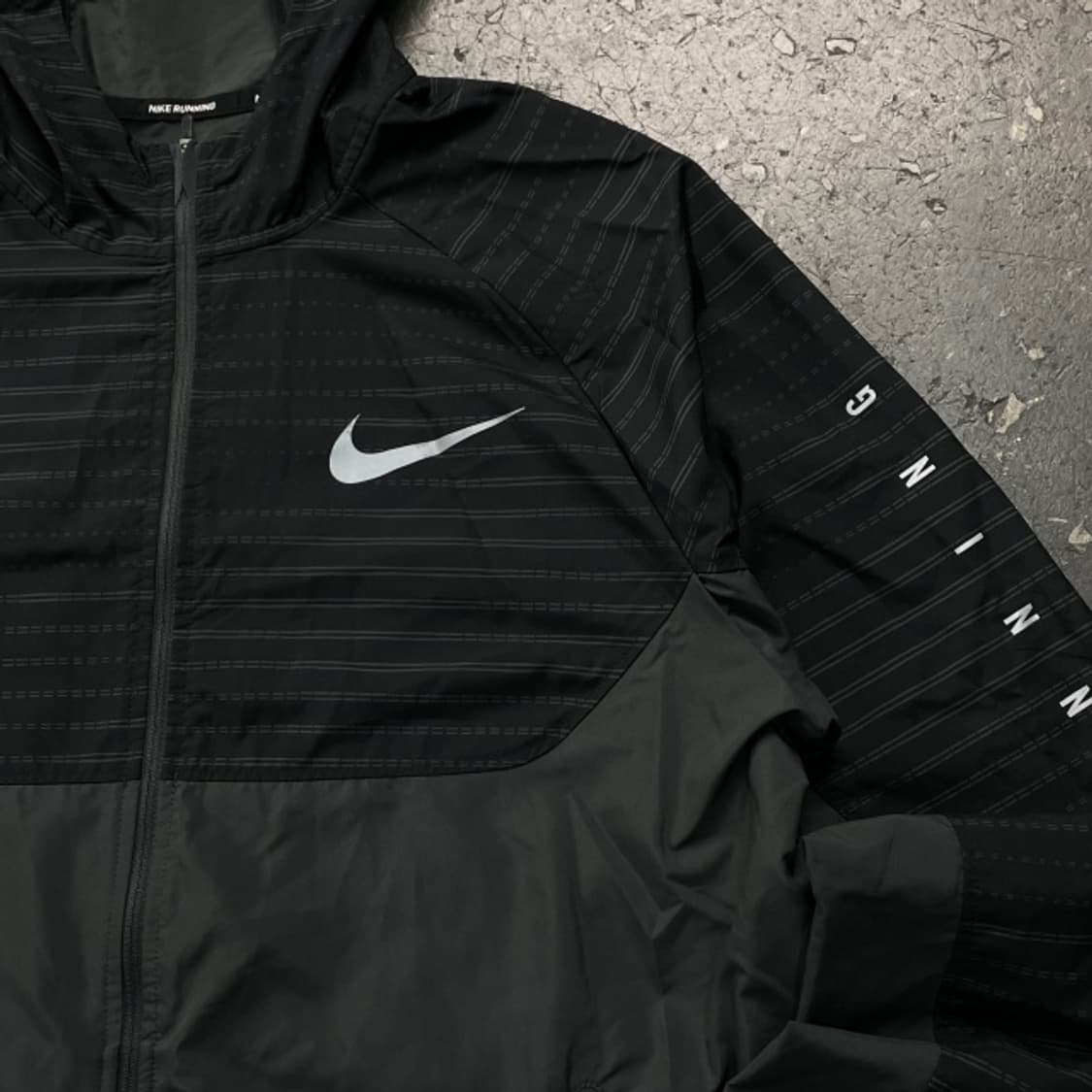 105 나이키 러닝 바람막이 상품이미지2