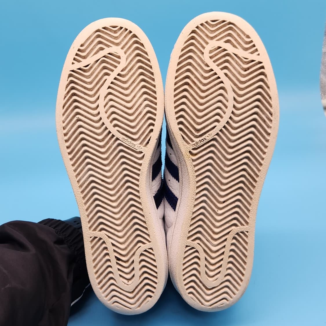 oo 아디다스 슈퍼스타 흰파 여성운동화235  상품이미지3