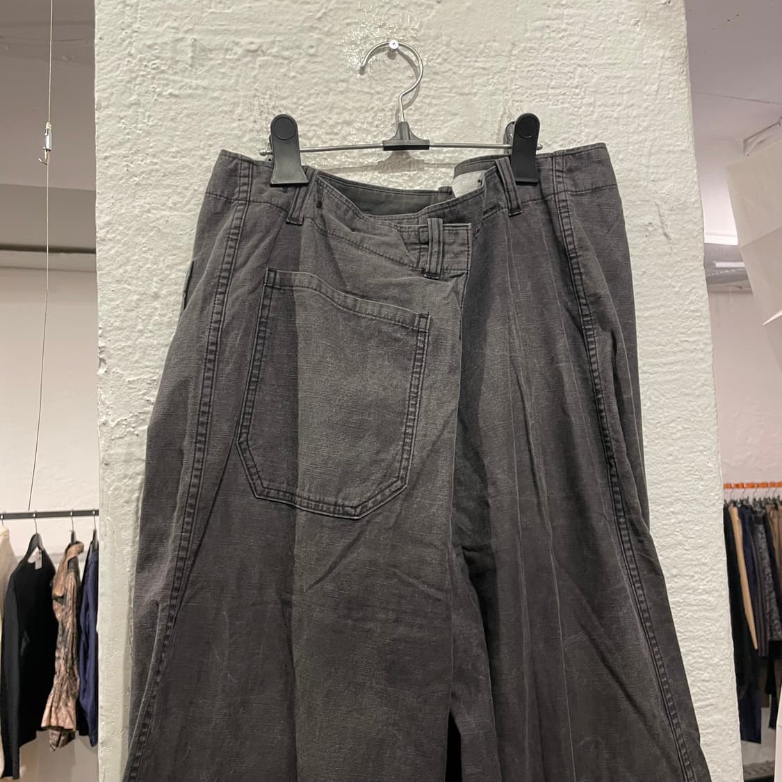 토가 비릴리스 비대칭 데님팬츠 상품이미지2