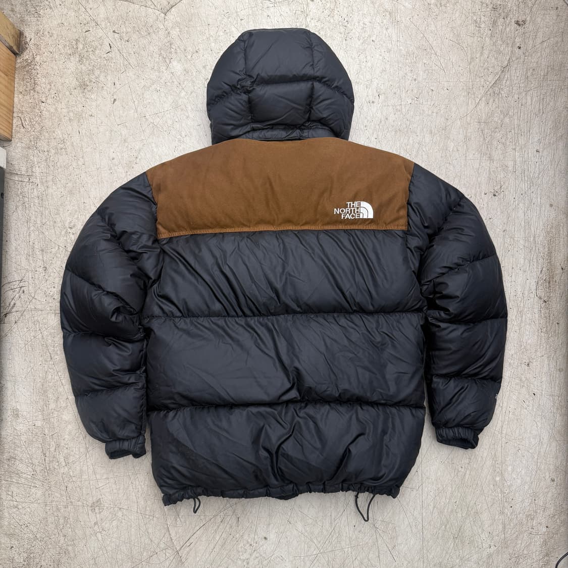 노스페이스 1996 한정판 스웨이드 눕시 700필 상품이미지9