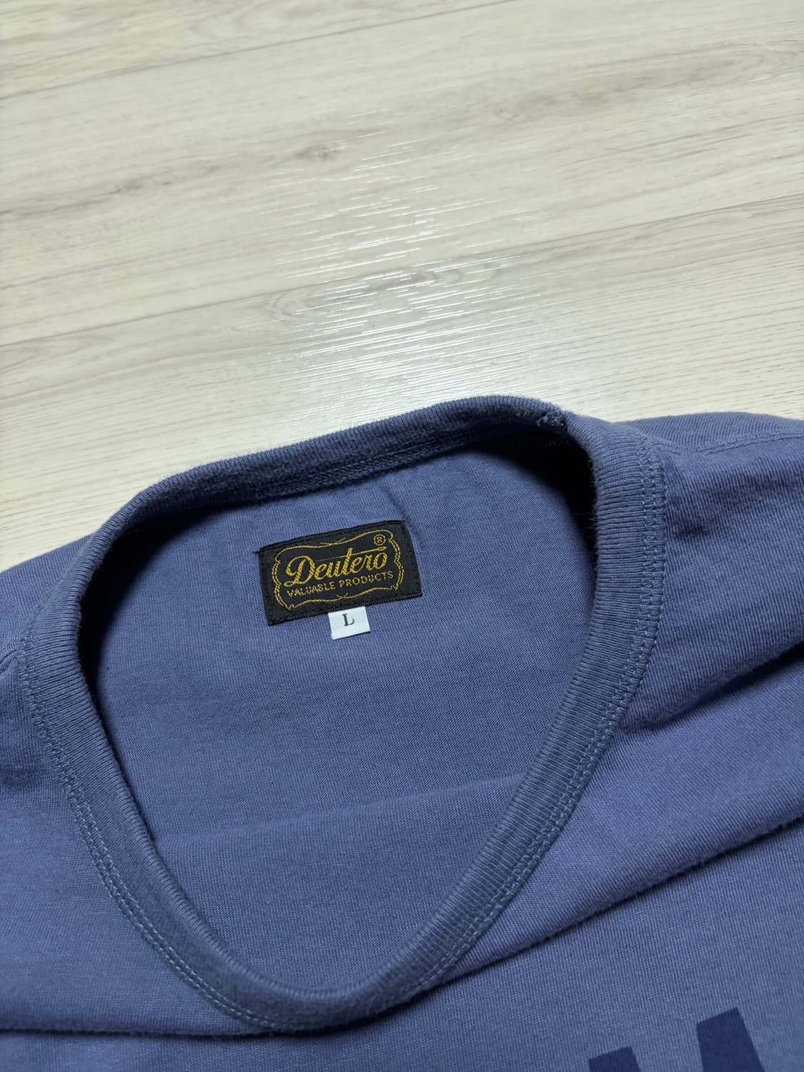 듀테로 뉴욕 반팔티셔츠 블루 L사이즈 판매 상품이미지3