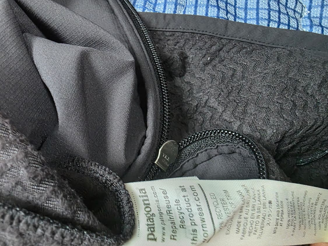 파타고니아 R1 에어 풀집 후디  블랙 [L] 상품이미지9