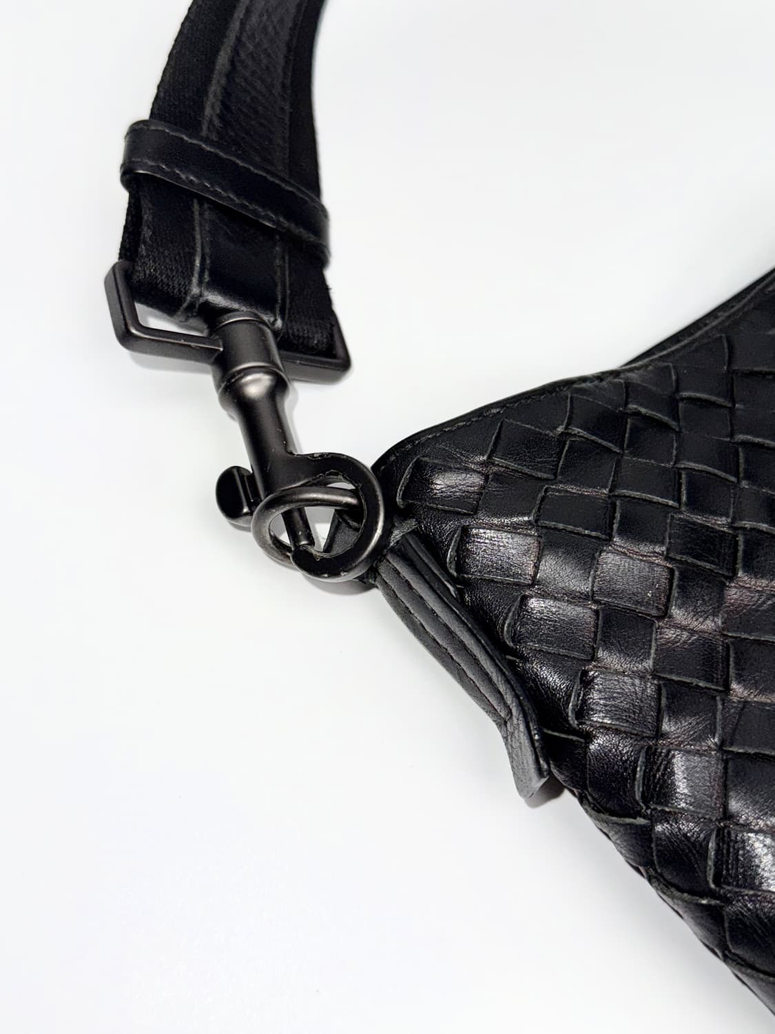 BOTTEGA VENETA 보테가 베네타 인트레치아토 나파 크로스바디 백 상품이미지2