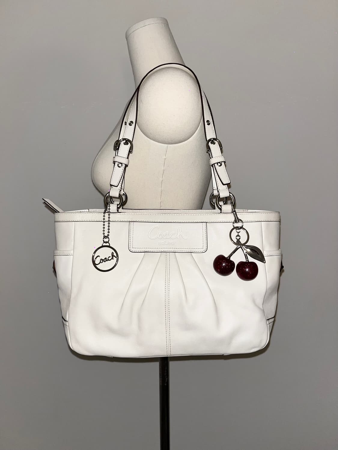 Coach white basic shoulder bag 상품이미지1