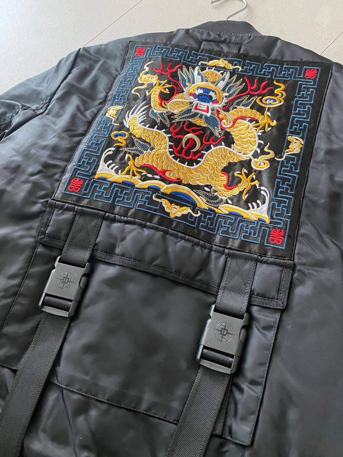 림콕윙 패션 클럽 버클 봄버 자켓 상품이미지9