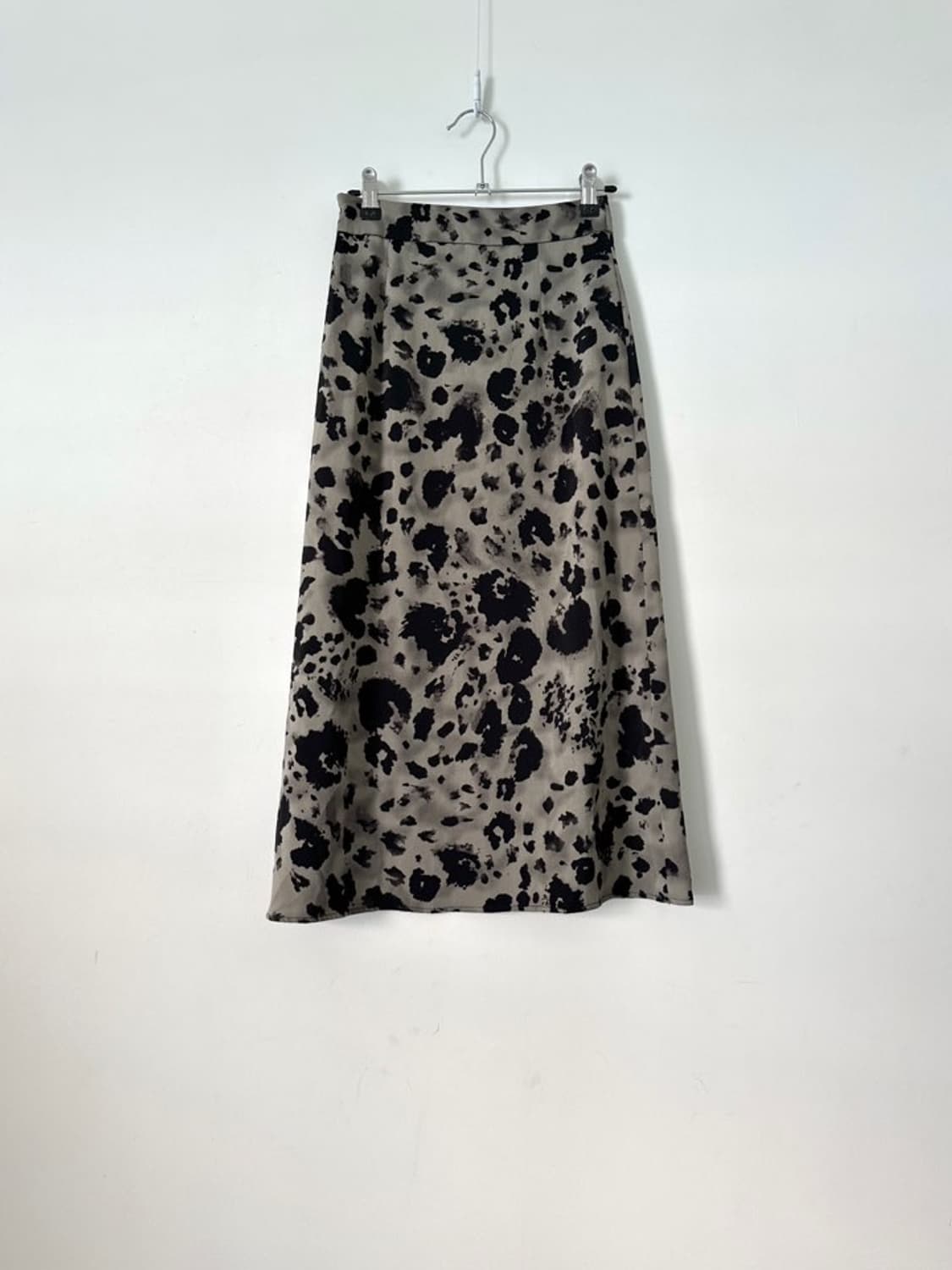 Animal pattern silk skirt / grey 상품이미지1