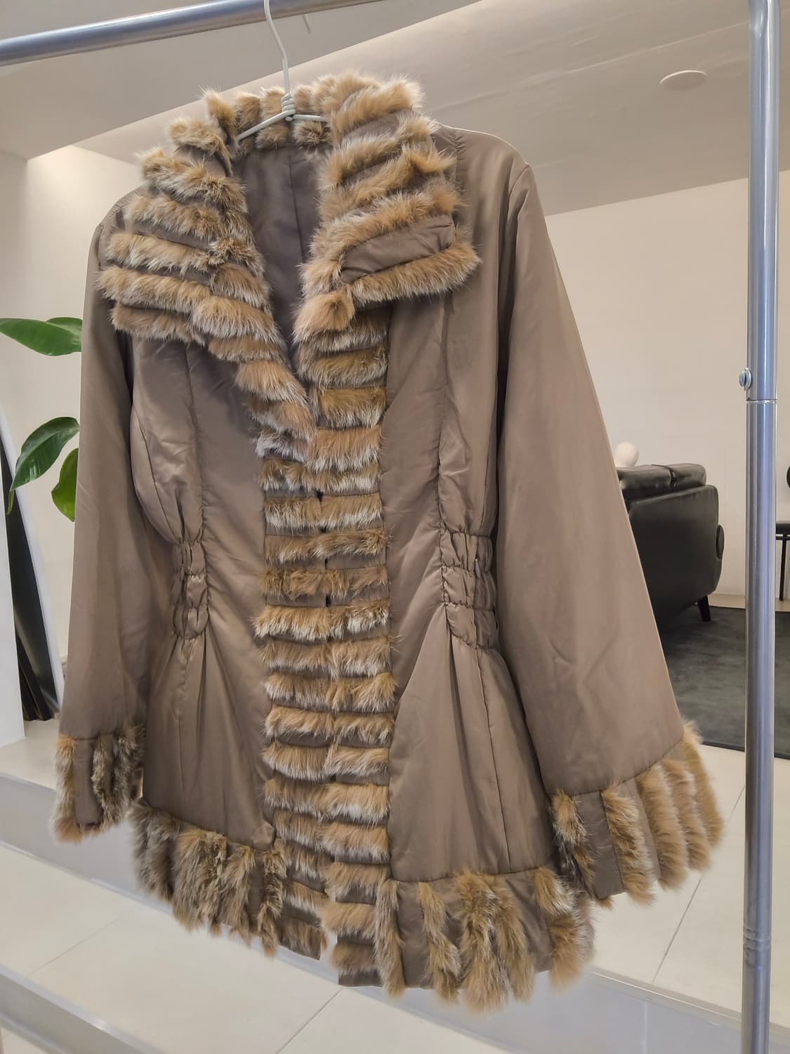 래빗 트리밍 브라운 패딩 상품이미지2