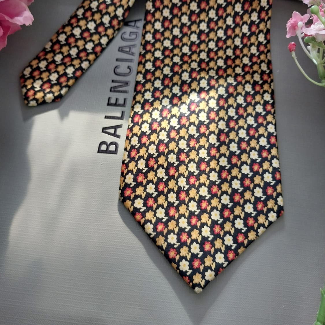 발렌시아가 실크 블랙&옐로우 플로럴 넥타이 9.5cm A+등급 K1403 상품이미지3
