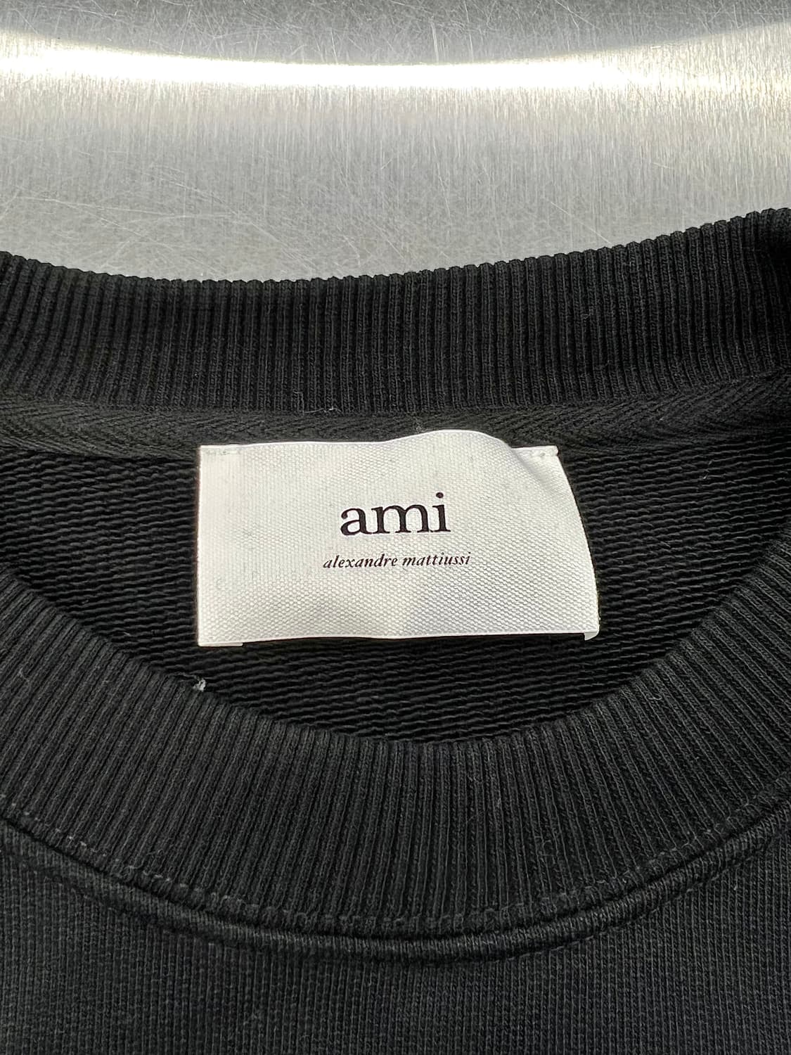 아미 21ss 블랙 스몰 하트로고 크루넥 스웨트 셔츠 상품이미지7