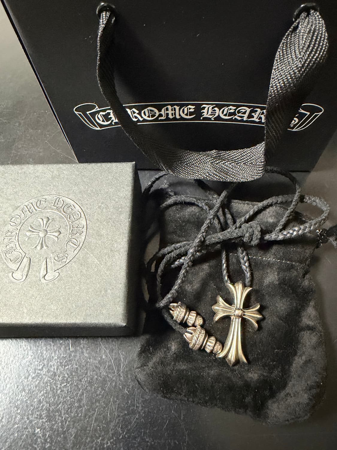 크롬하츠 CH 크로스 펜던트 가죽 목걸이 레더 펜던트 상품이미지1