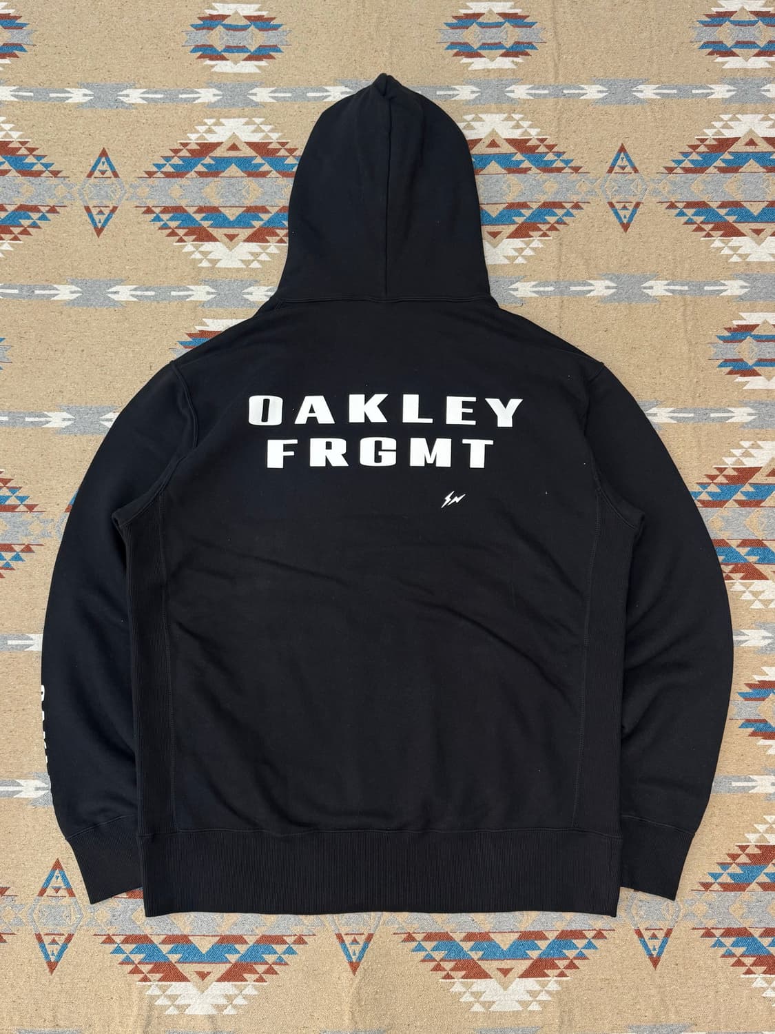 [L][105] 프라그먼트 x 오클리 후드 블랙 상품이미지4