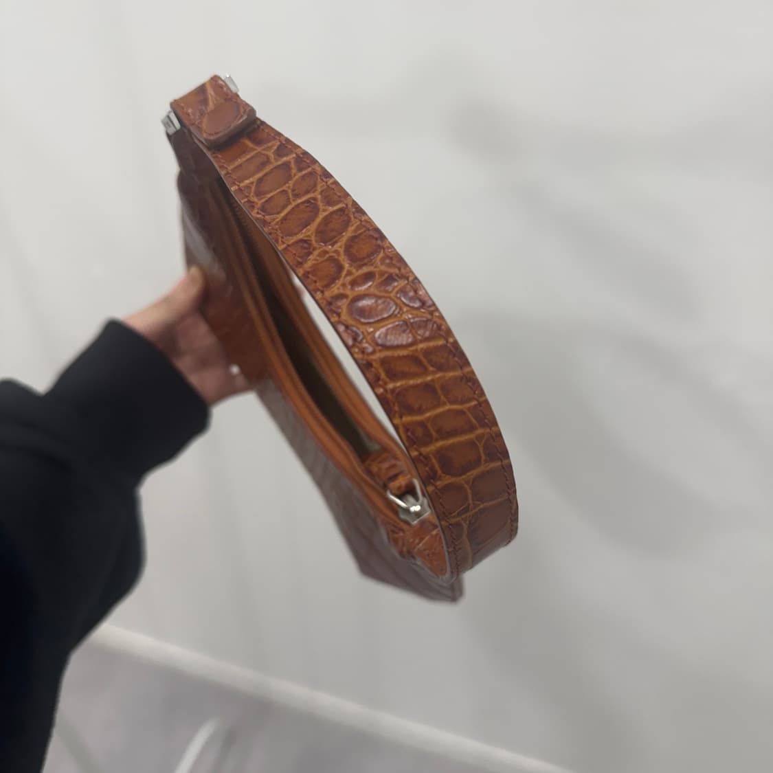 By far crocodile effect shoulder bag 상품이미지8