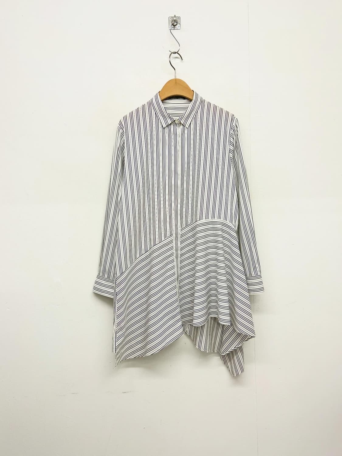 DAMA Collection 비대칭 셔츠 상품이미지1