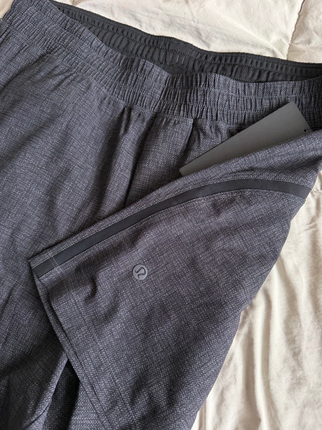 룰루레몬 페이스 브레이커 라이너리스 5인치 m 새상품 판매합니다. 상품이미지3