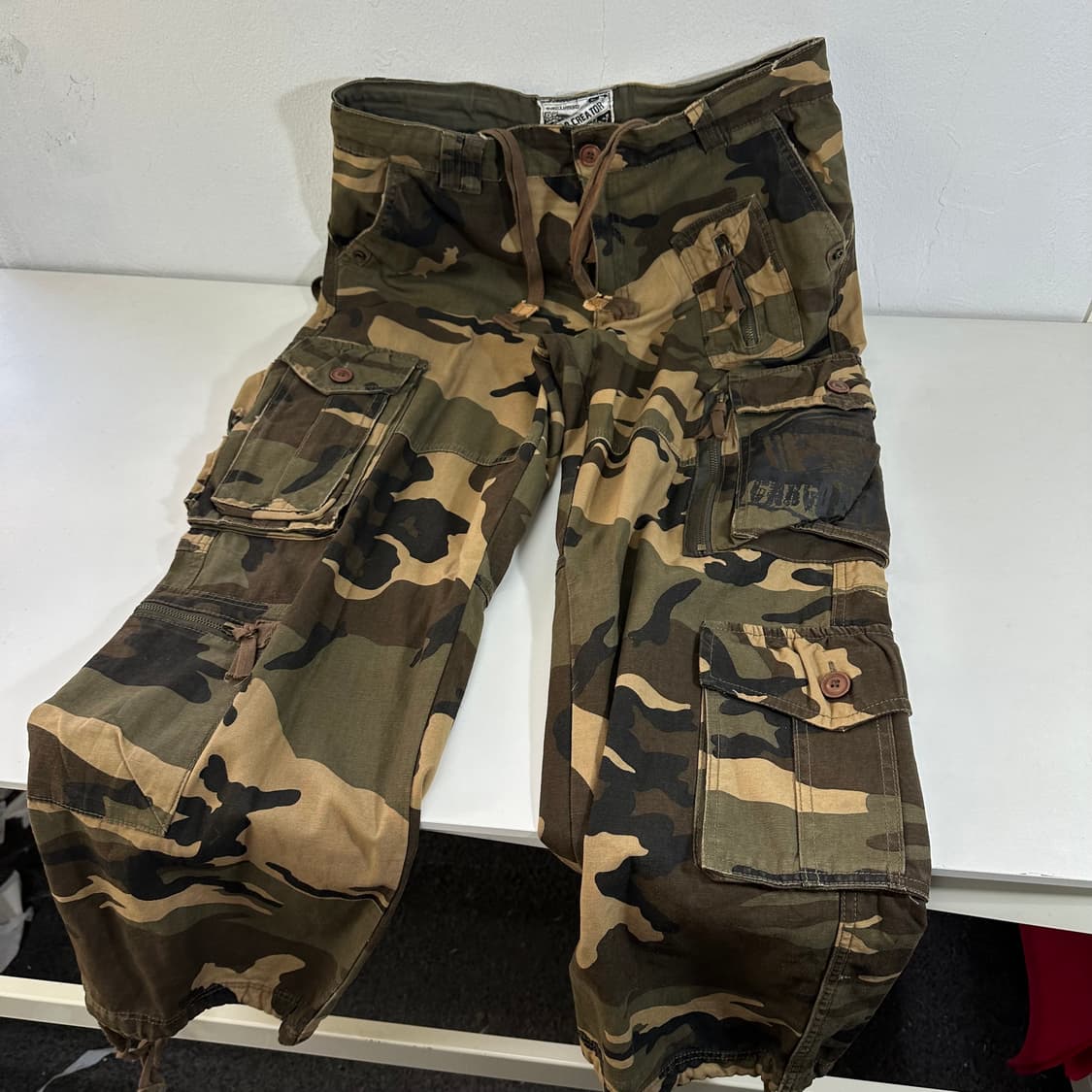 L CARGO CREATOR 세미와이드 카모 유틸리티 카고팬츠 상품이미지1
