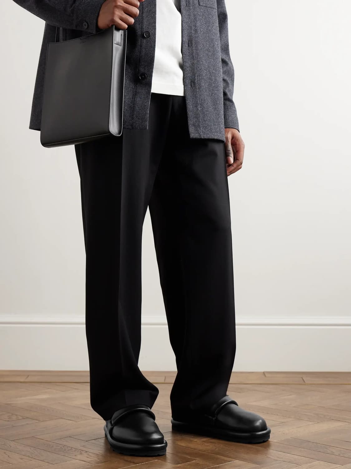 JIL SANDER 질샌더 퍼피 패디드 레더 뮬 로퍼 블랙 상품이미지5