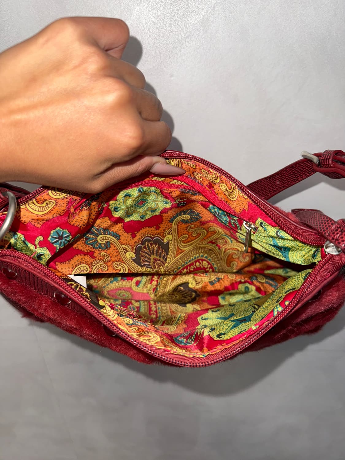 Oilily ruby red eco fur shoulder bag 상품이미지4