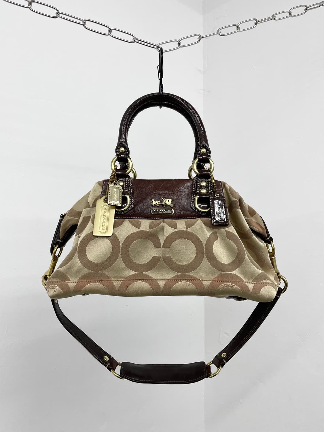 코치 시그니처 자카드 키링 숄더백 상품이미지1