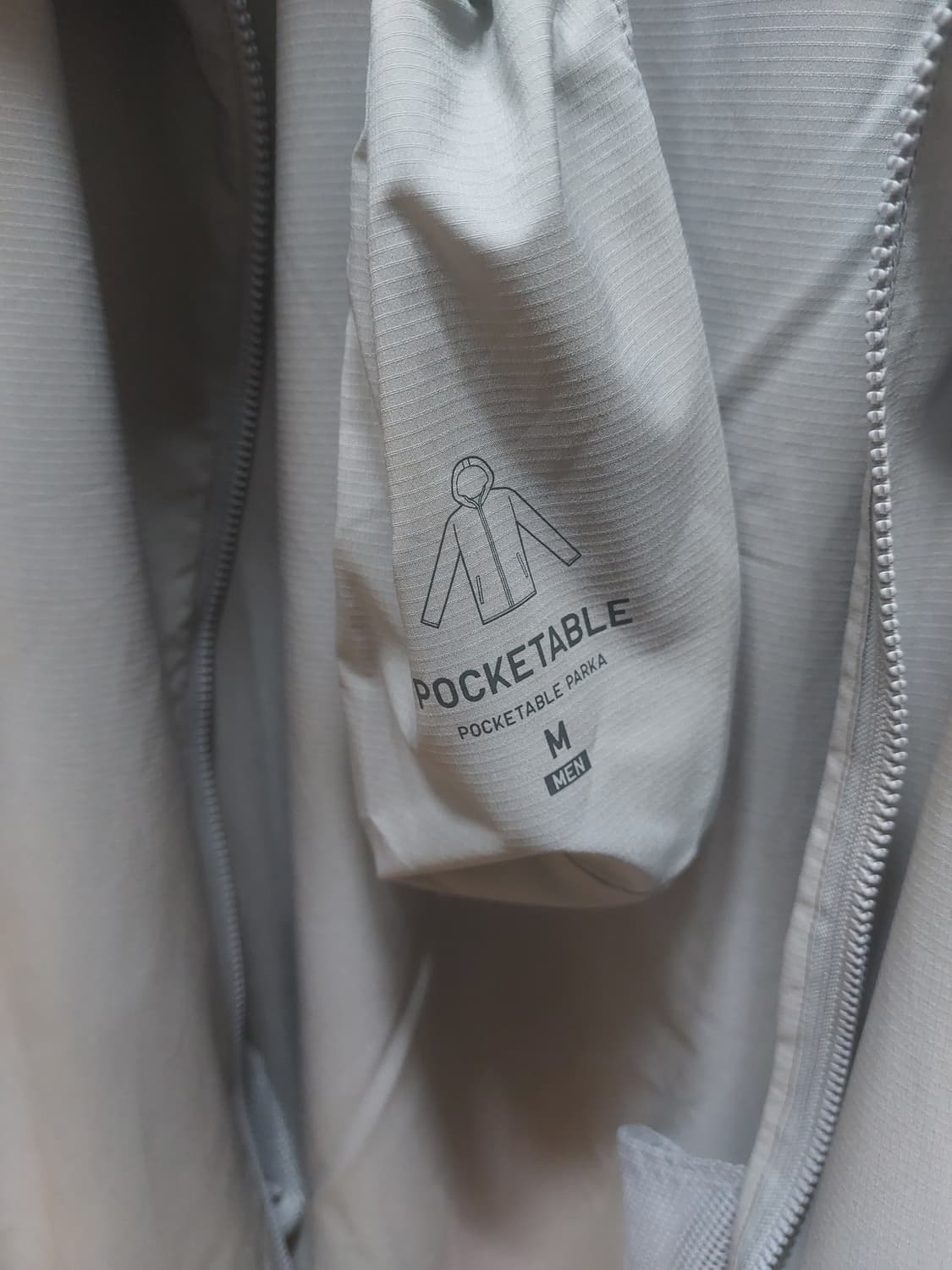 유니클로 포켓터블 uv 프로텍션 파카 그레이 m 상품이미지5
