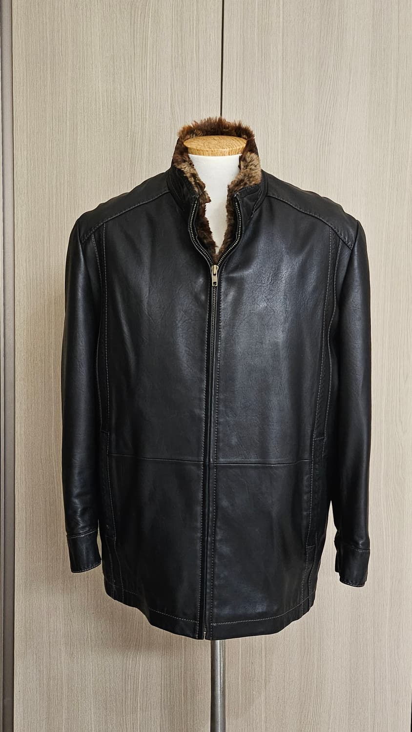 (정가100만원대)로가디스 블랙라벨 토끼털 블랙 양가죽자켓 95~100 상품이미지3