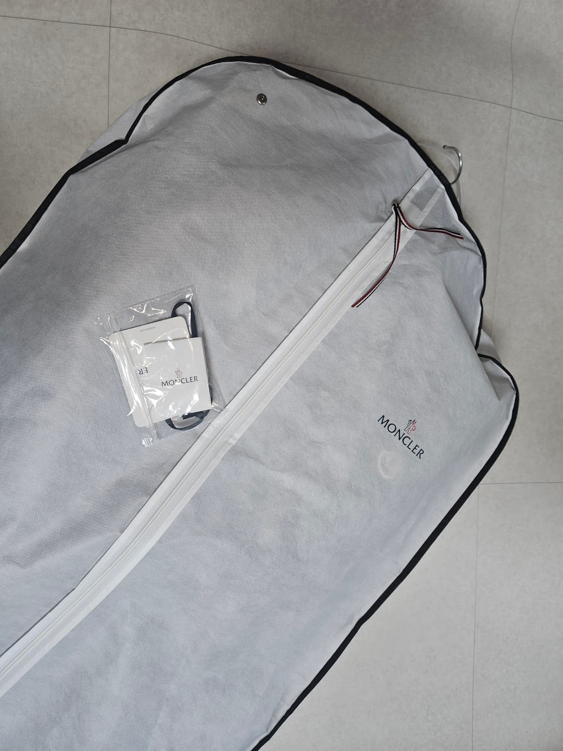 몽클레어 알라곤 미들롱패딩 상품이미지6