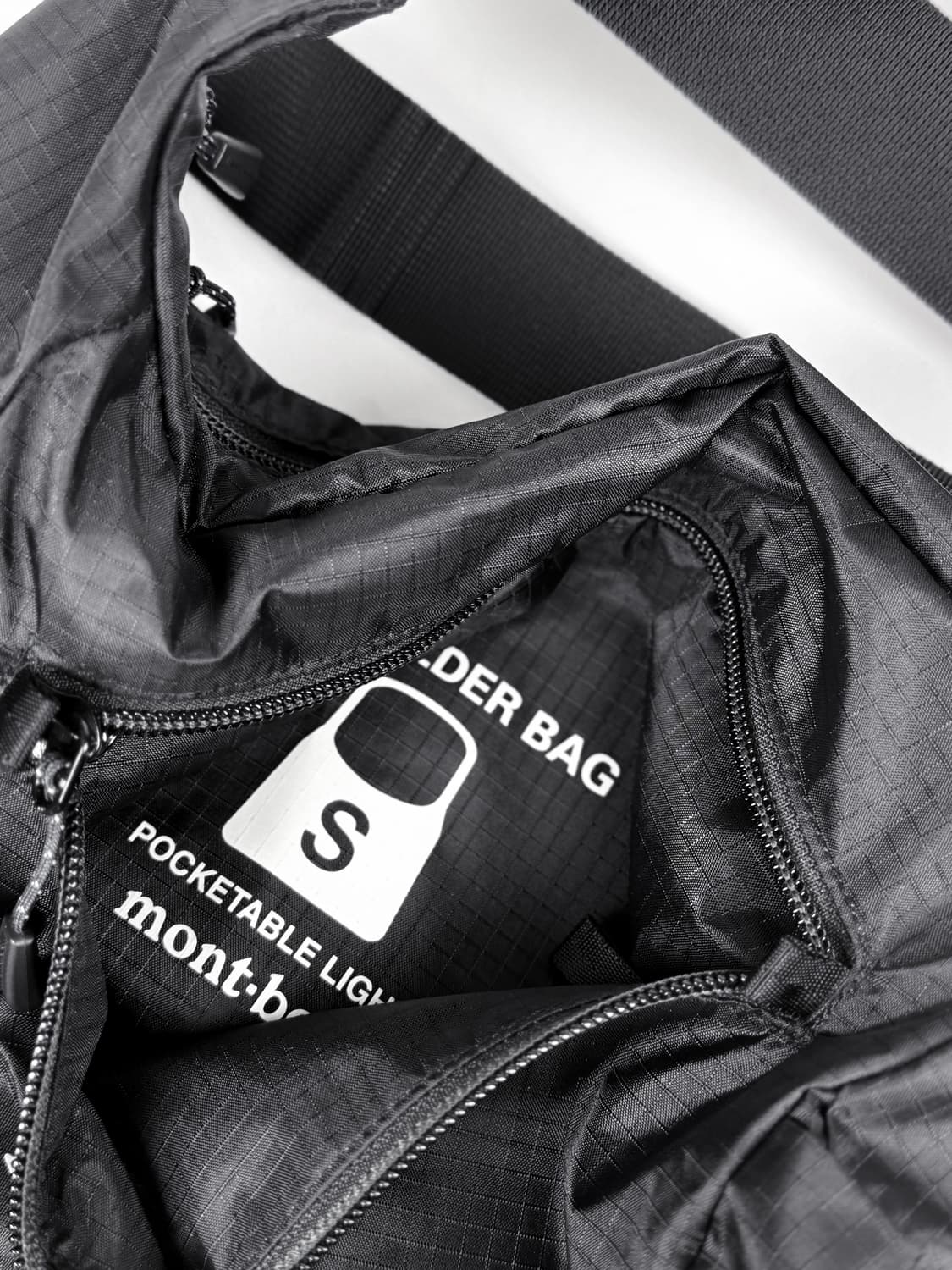 몽벨 포케터블 라이트 숄더백 스몰 블랙 상품이미지3