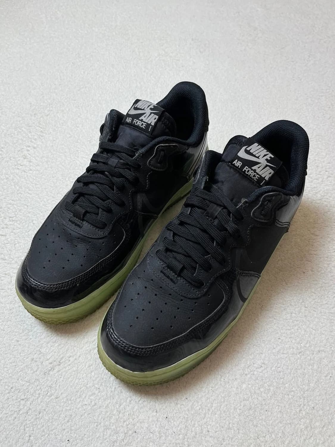 나이키 에어 포스 1 리액트 LV8 베얼리 스니커즈 A1883 상품이미지2